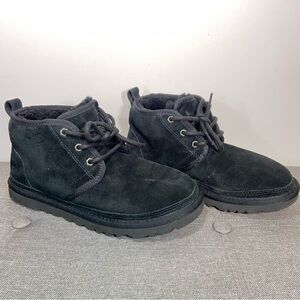 UGG Neumel Heritage Chukka Boot- woman’s 8